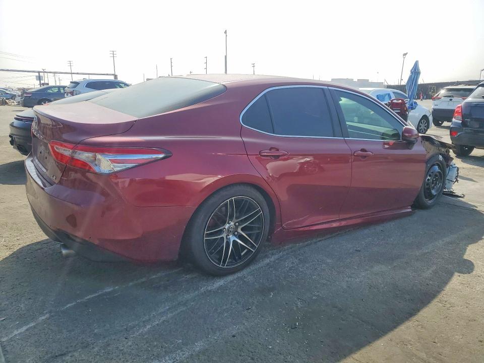 2018 Toyota Camry მანქანა იყიდება აუქციონზე, vin: 4T1B11HK4JU629154, აუქციონის ნომერი: 47576116