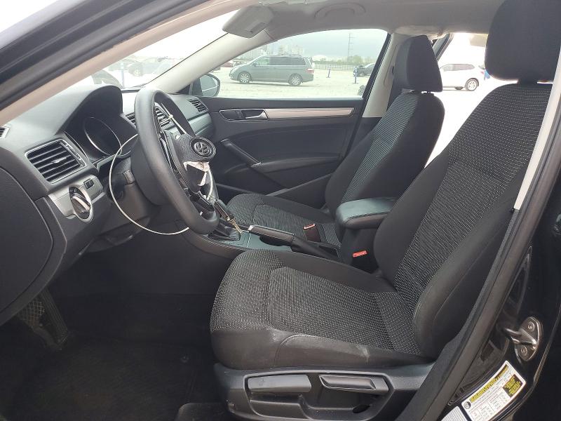 47506956 :رقم المزاد ، 1VWAT7A37HC012005 vin ، 2017 Volkswagen Passat مزاد بيع