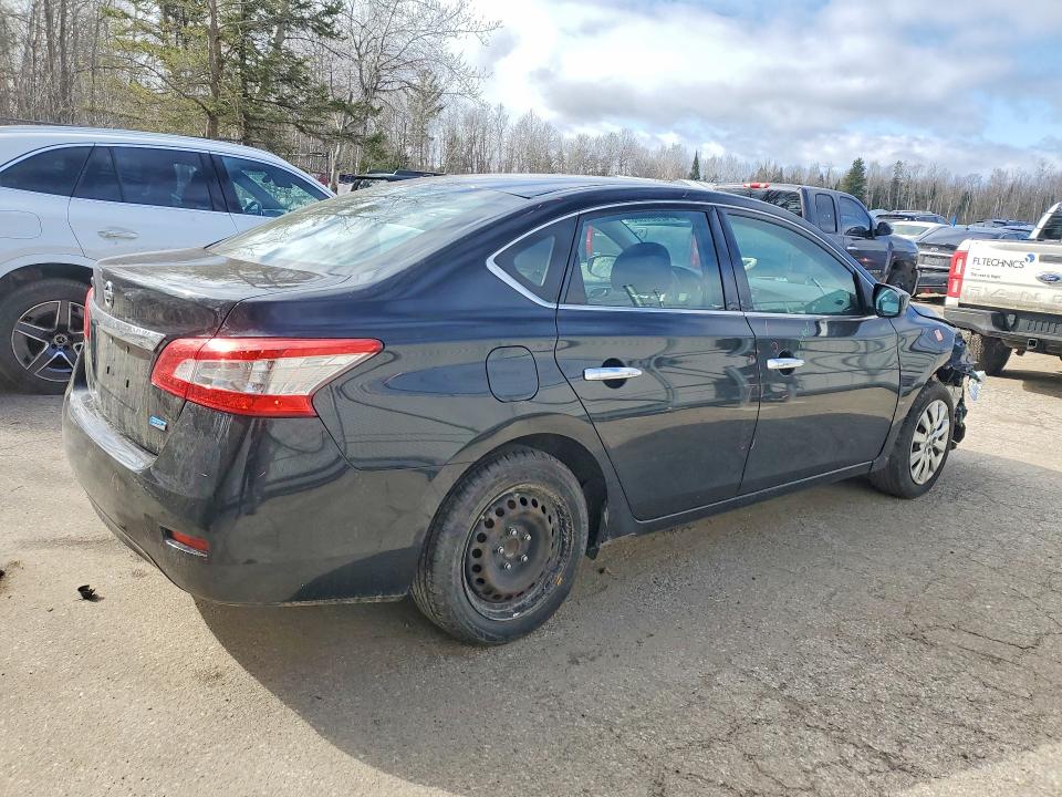 42061586 :رقم المزاد ، 3N1AB7AP8FL685138 vin ، 2015 Nissan Sentra مزاد بيع