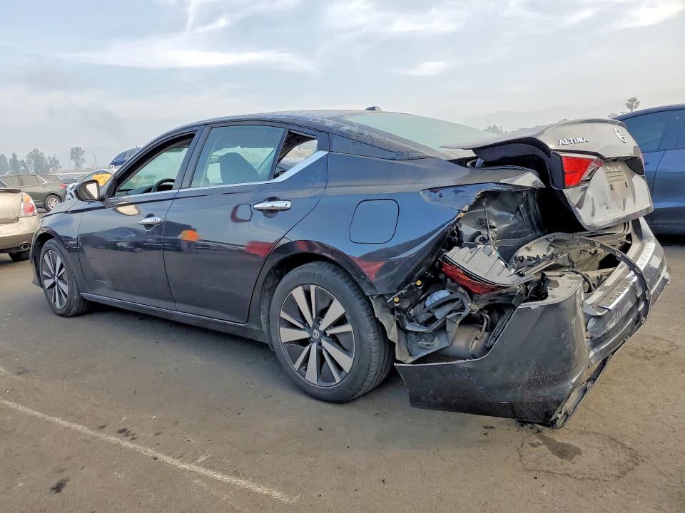 Продажа на аукционе авто 2022 Nissan Altima, vin: 1N4BL4DV4NN402374, номер лота: 47305196
