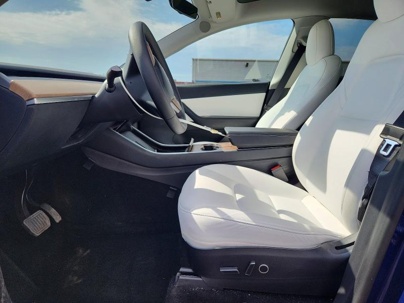 2020 Tesla Model Y მანქანა იყიდება აუქციონზე, vin: 5YJYGDEE9LF042795, აუქციონის ნომერი: 41964016