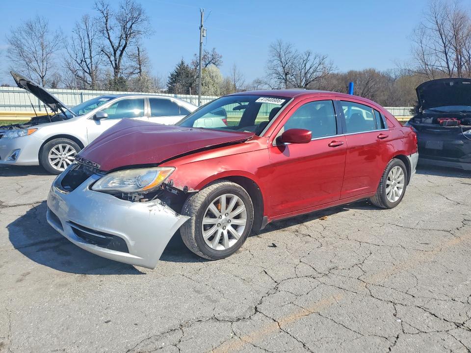 2013 Chrysler 200 მანქანა იყიდება აუქციონზე, vin: 1C3CCBBBXDN732468, აუქციონის ნომერი: 41948986