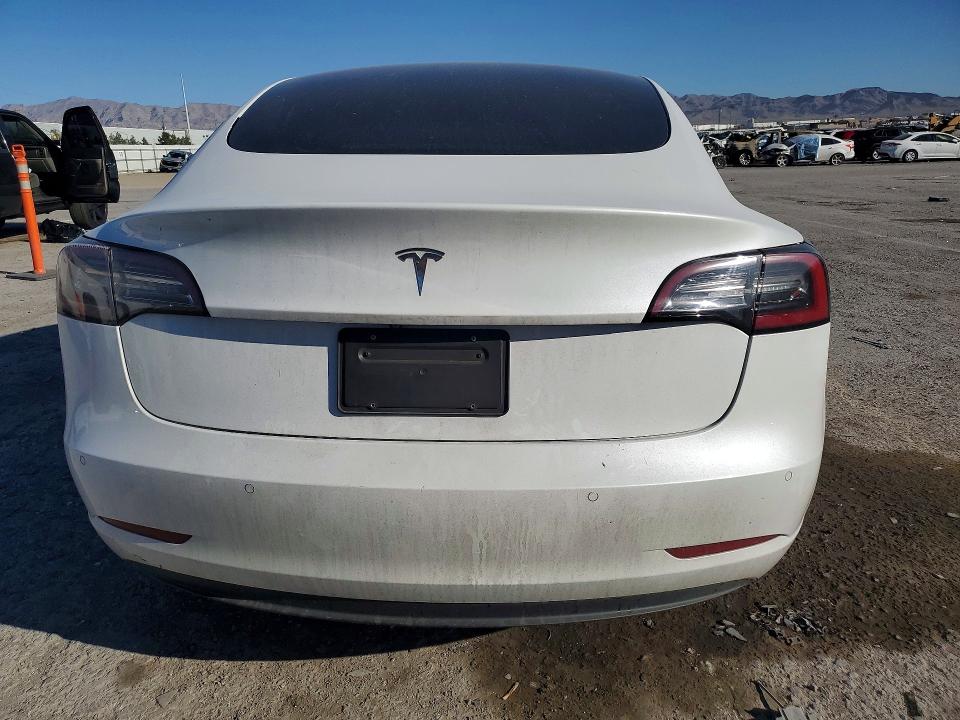 45492406 :رقم المزاد ، 5YJ3E1EA1MF076162 vin ، 2021 Tesla Model 3 مزاد بيع