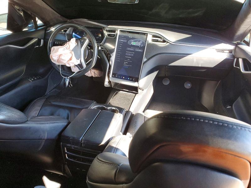 79717885 :رقم المزاد ، 5YJSA1E21HF199580 vin ، 2017 Tesla Model S مزاد بيع