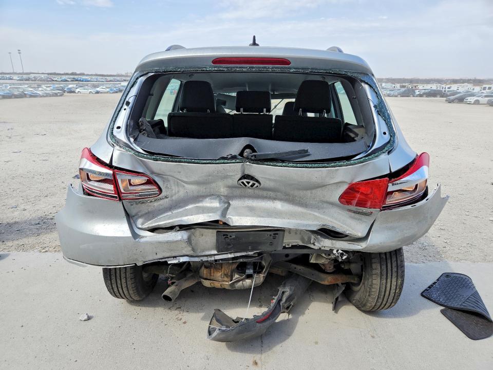 2017 Volkswagen Tiguan მანქანა იყიდება აუქციონზე, vin: WVGBV7AXXHK007029, აუქციონის ნომერი: 47921786