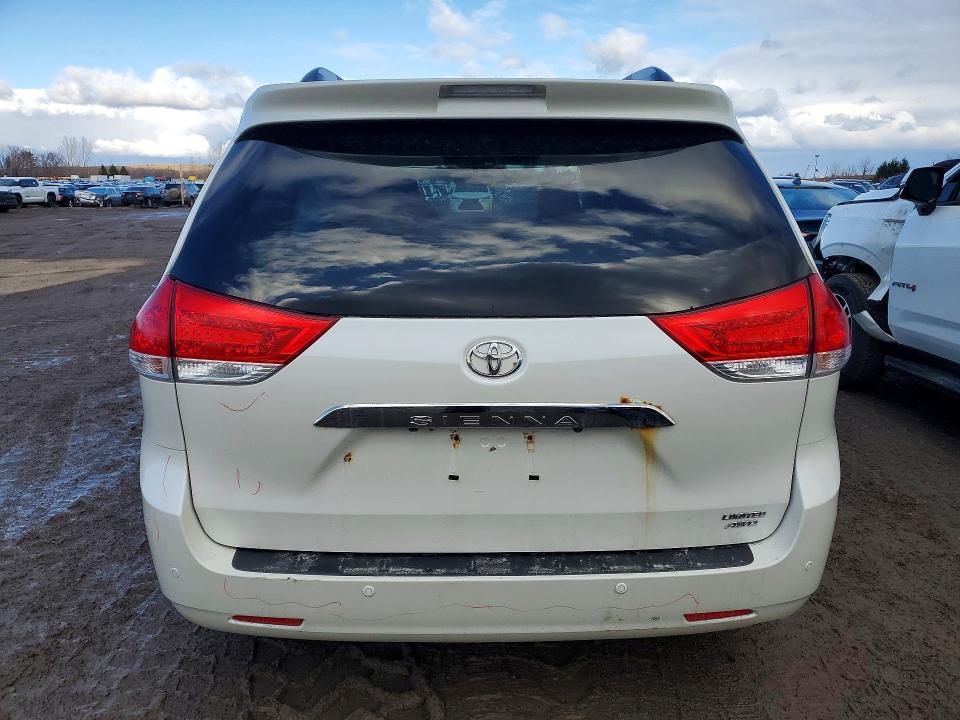Продажа на аукционе авто 2014 Toyota Sienna, vin: 5TDDK3DC9ES083580, номер лота: 46454576
