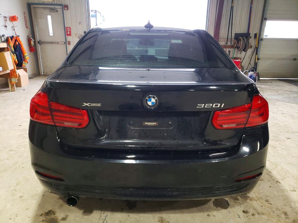 78684335 :رقم المزاد ، WBA8A3C51GK690622 vin ، 2016 Bmw 320 مزاد بيع