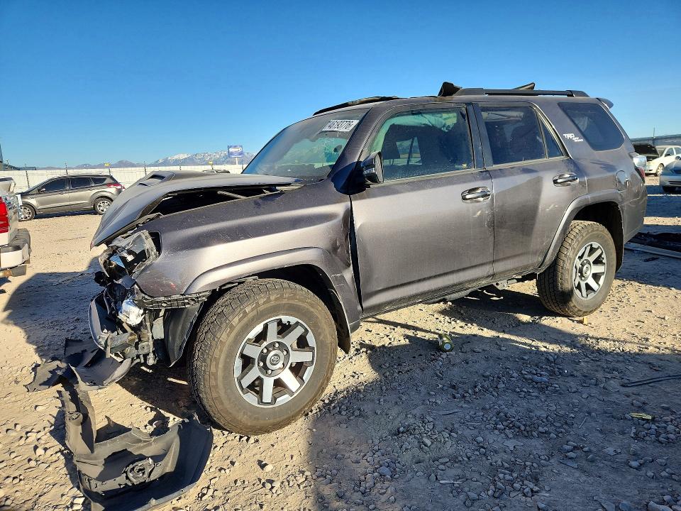 Продажа на аукционе авто 2019 Toyota 4runner, vin: JTEBU5JR1K5716270, номер лота: 48627216
