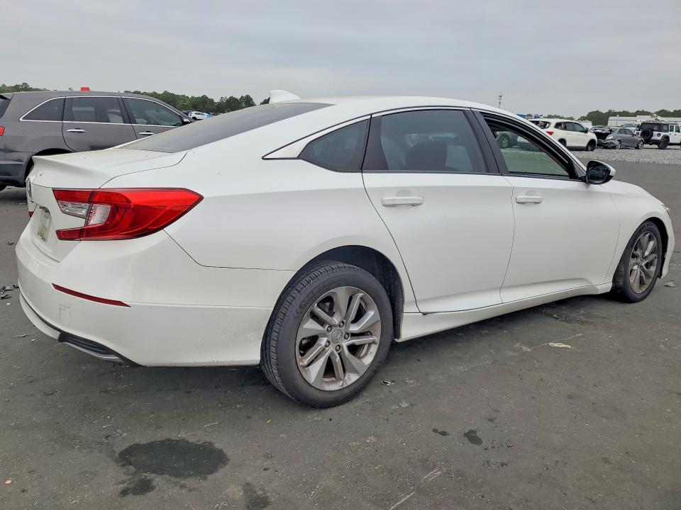 Продажа на аукционе авто 2018 Honda Accord, vin: 1HGCV1F16JA055103, номер лота: 50107896