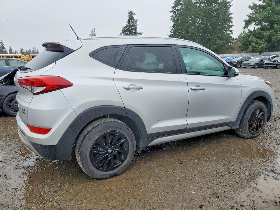 41644216 :رقم المزاد ، KM8J3CA25HU273271 vin ، 2017 Hyundai Tucson مزاد بيع