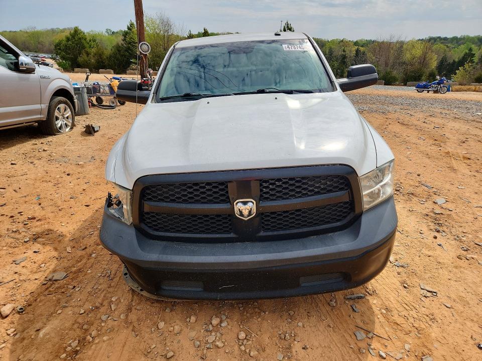 Продажа на аукционе авто 2015 Ram 1500, vin: 3C6JR6AG7FG660413, номер лота: 47974546