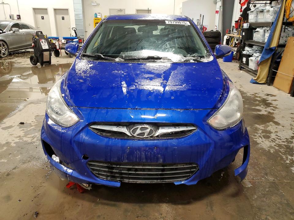 79799015 :رقم المزاد ، KMHCU5AE7DU122227 vin ، 2013 Hyundai Accent مزاد بيع