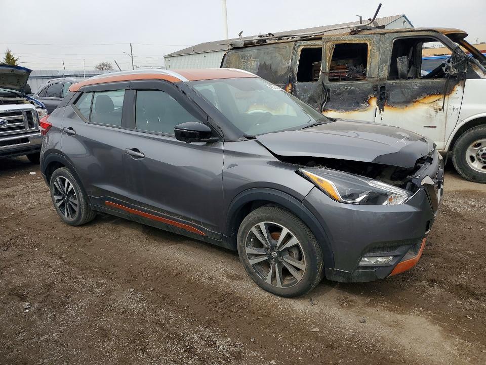 47302746 :رقم المزاد ، 3N1CP5CU2KL550846 vin ، 2019 Nissan Kicks مزاد بيع