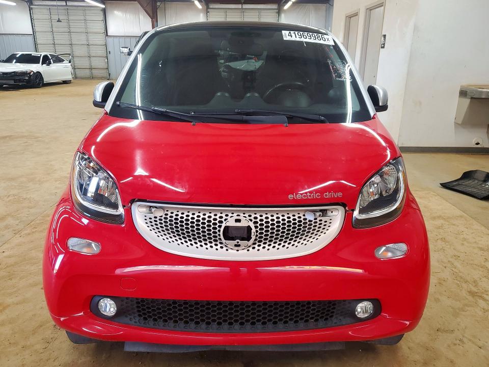 Aukcja sprzedaży 2018 Smart Fortwo, vin: WMEFJ9BA9JK275648, numer aukcji: 41969986