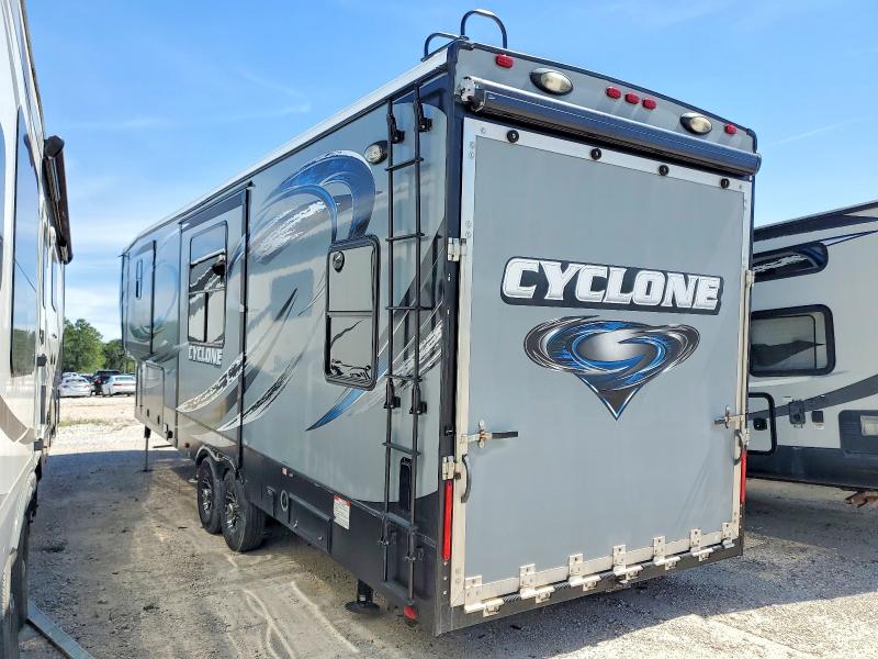 2015 Heartland Rv Cyclone მანქანა იყიდება აუქციონზე, vin: 5SFCG3627FE295402, აუქციონის ნომერი: 78639105
