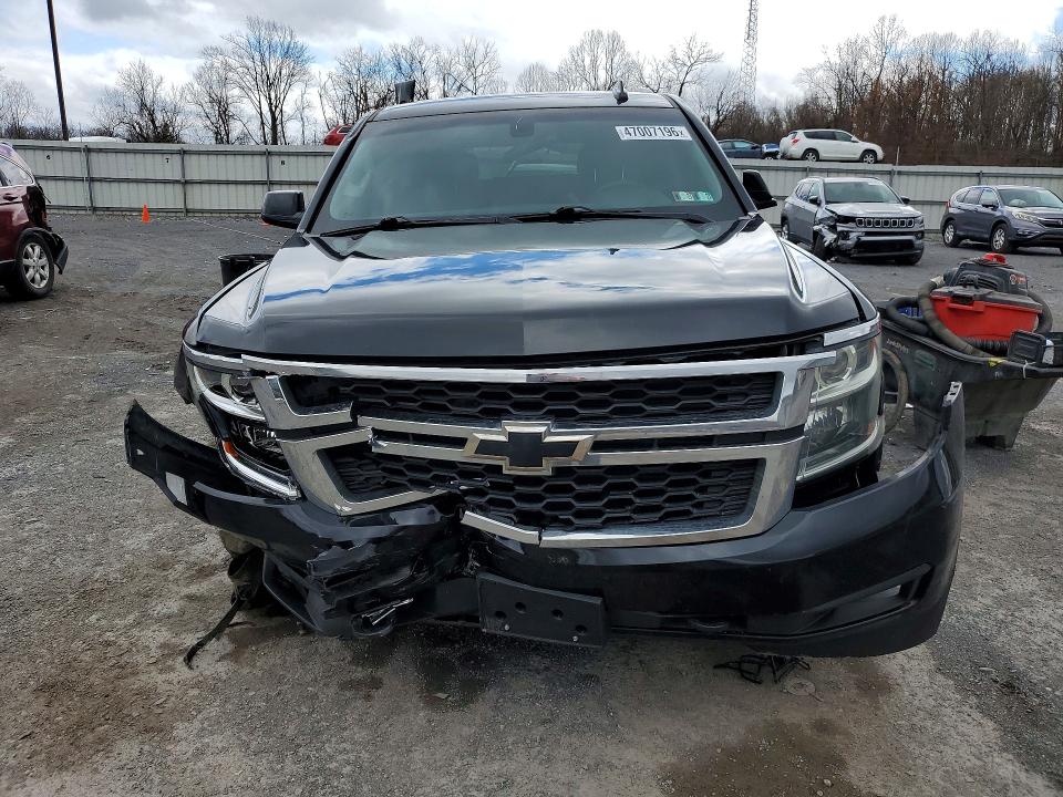 47007196 :رقم المزاد ، 1GNSKAKC4LR136218 vin ، 2020 Chevrolet Tahoe مزاد بيع