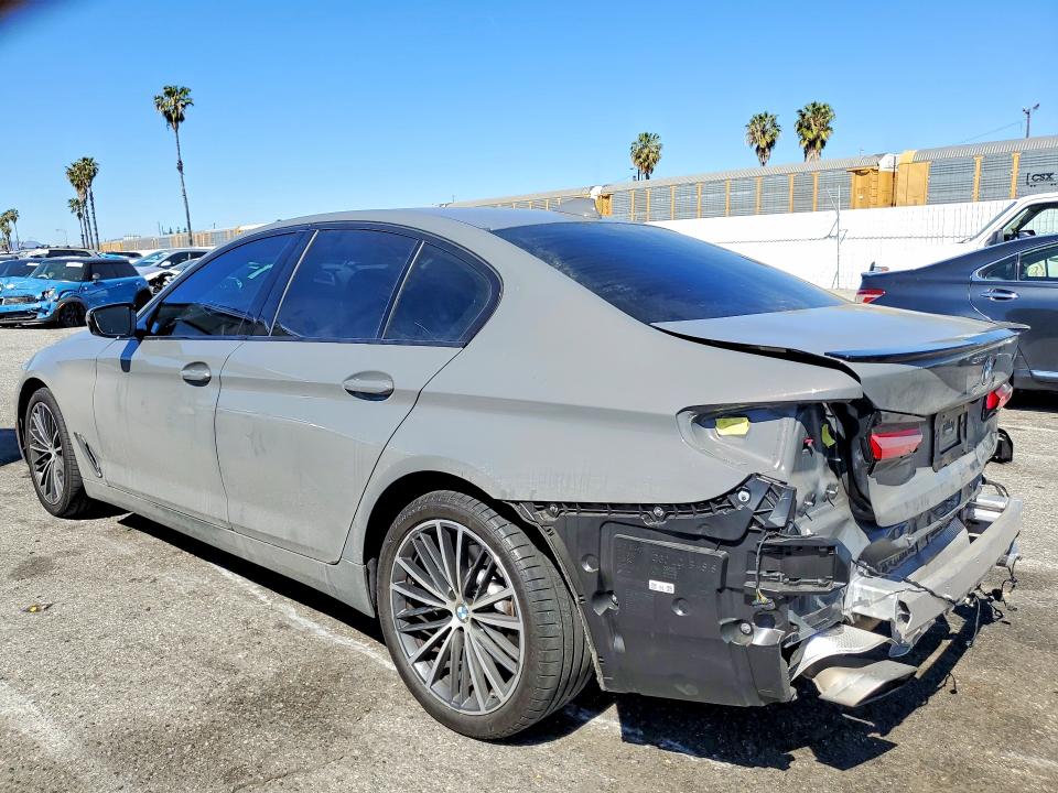 45824386 :رقم المزاد ، WBA53BH04NWX84178 vin ، 2022 Bmw 530 مزاد بيع