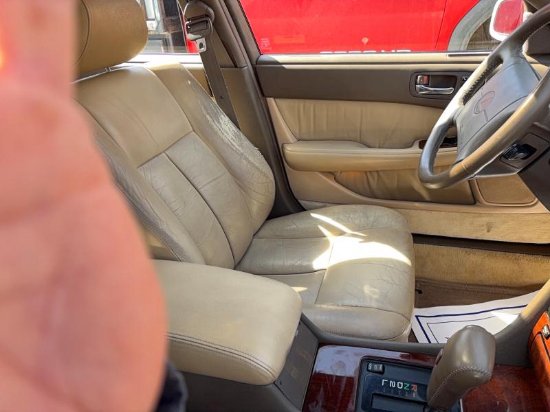 1992 Lexus Ls 400 მანქანა იყიდება აუქციონზე, vin: JT8UF11E8N0141128, აუქციონის ნომერი: 46362806