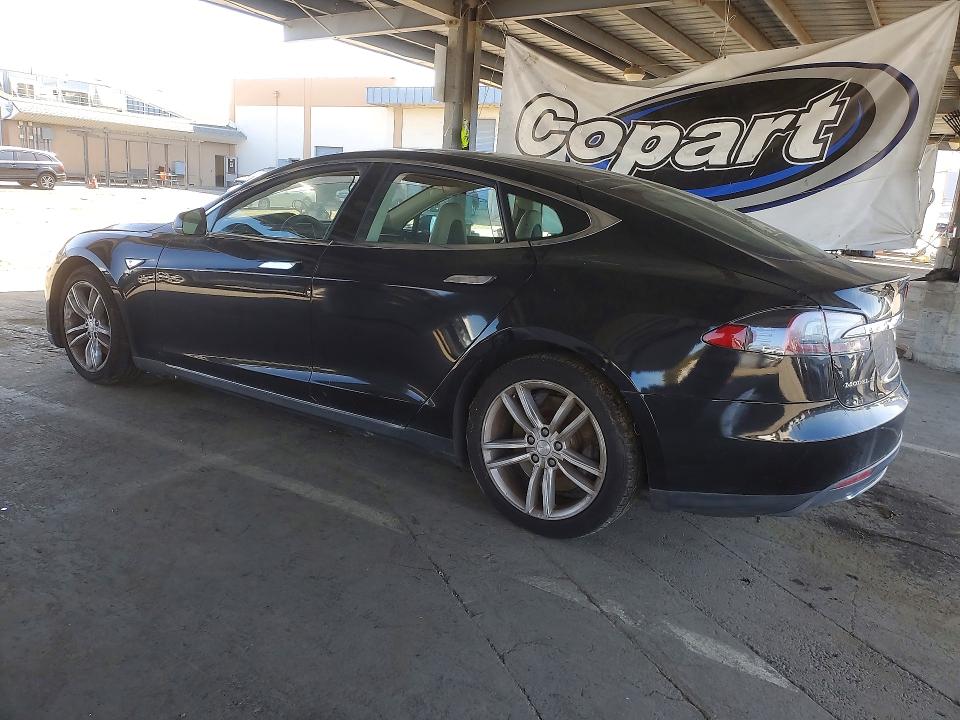 Продажа на аукционе авто 2013 Tesla Model S, vin: 5YJSA1AC1DFP10729, номер лота: 42006386