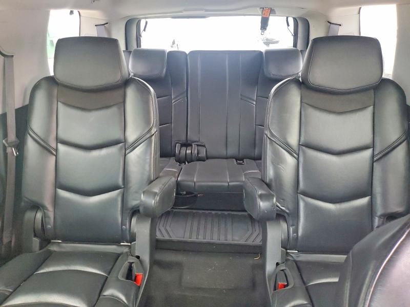 42047786 :رقم المزاد ، 1GYS3BKJXJR368601 vin ، 2018 Cadillac Escalade مزاد بيع