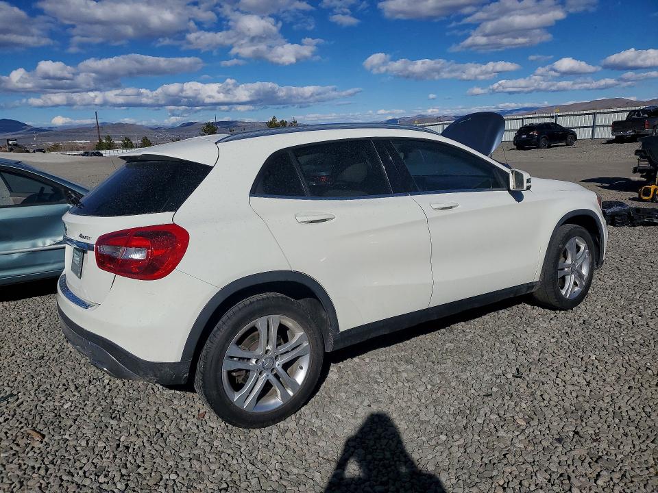 Продаж на аукціоні авто 2015 Mercedes-benz Gla, vin: WDCTG4GB0FJ039322, номер лоту: 79601485