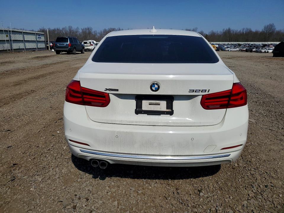 47721146 :رقم المزاد ، WBA8E3G52GNT74885 vin ، 2016 Bmw 328 مزاد بيع