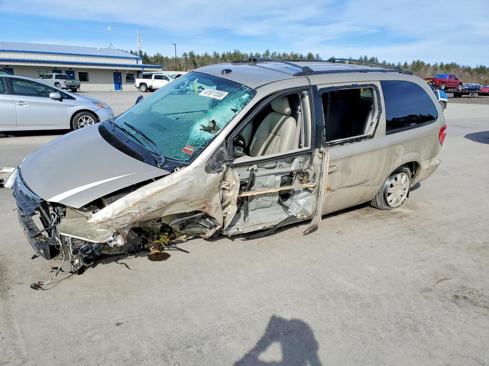 Auction sale of the 2005 Chrysler Town & Cnt, vin: 2C4GP54L75R444498, lot number: 41911556
