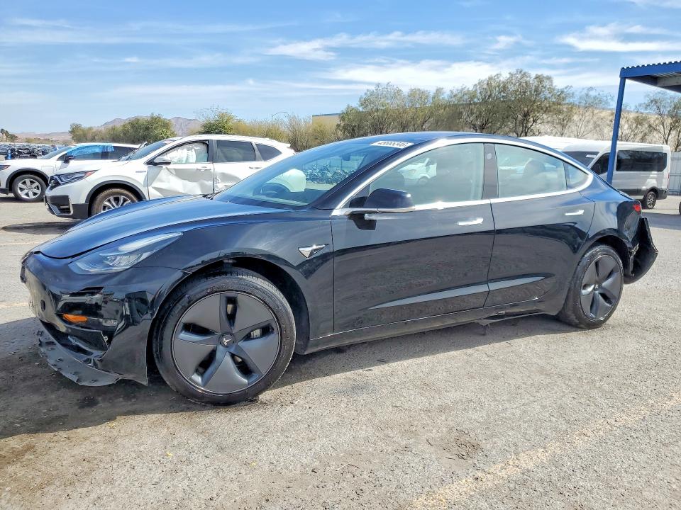 45665346 :رقم المزاد ، 5YJ3E1EA5JF045167 vin ، 2018 Tesla Model 3 مزاد بيع