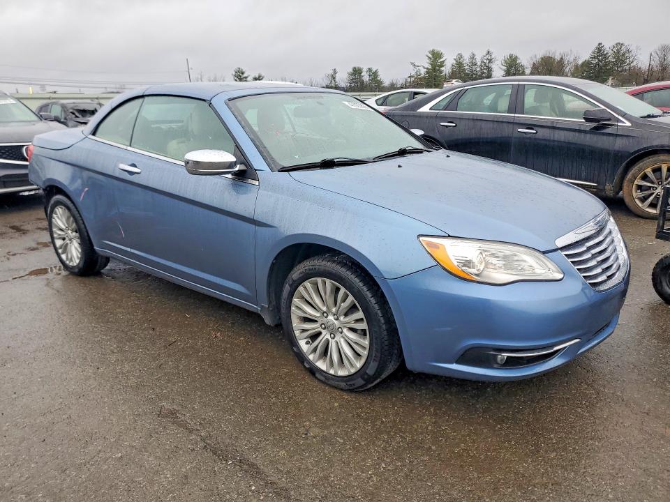 47023886 :رقم المزاد ، 1C3BC7EG6BN611644 vin ، 2011 Chrysler 200 مزاد بيع