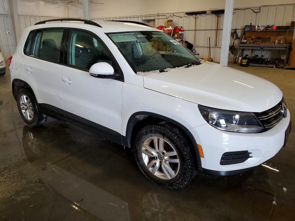 46485876 :رقم المزاد ، WVGBV7AX8GW548717 vin ، 2016 Volkswagen Tiguan مزاد بيع