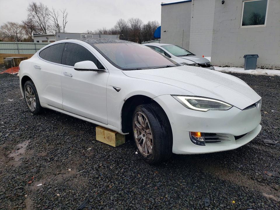 Продажа на аукционе авто 2021 Tesla Model S, vin: 5YJSA1E2XMF426288, номер лота: 79360645