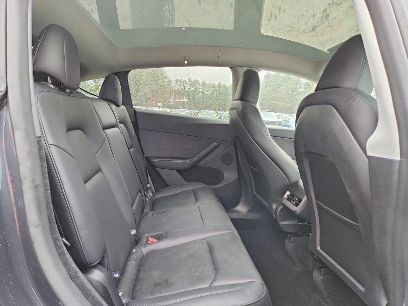 2025 Tesla Model Y მანქანა იყიდება აუქციონზე, vin: 7SAYGDEE2SA361406, აუქციონის ნომერი: 46924006