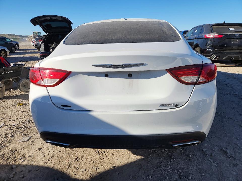2015 Chrysler 200 მანქანა იყიდება აუქციონზე, vin: 1C3CCCBBXFN725058, აუქციონის ნომერი: 46710856