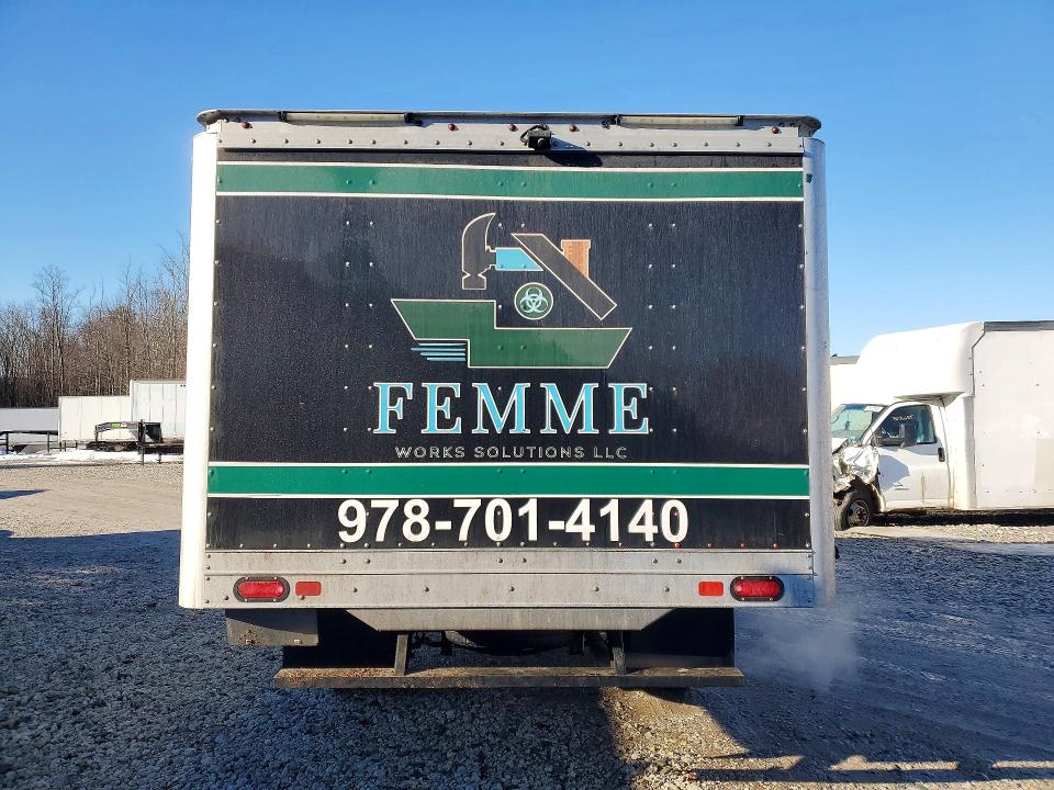 41868706 :رقم المزاد ، 1FDRU8ZG8NKA02404 vin ، 2022 Ford Transit مزاد بيع