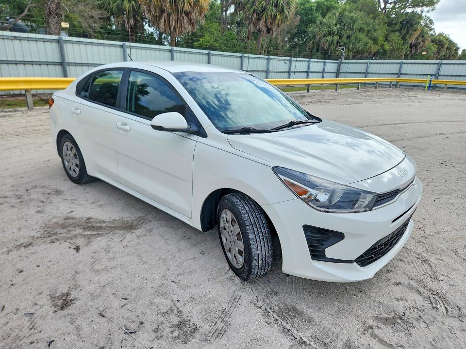 48168636 :رقم المزاد ، 3KPA24AD6NE492250 vin ، 2022 Kia Rio مزاد بيع