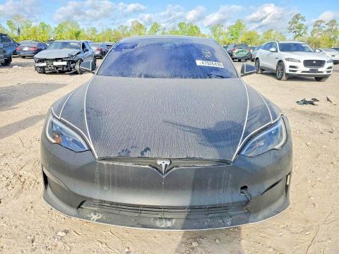 47926436 :رقم المزاد ، 5YJSA1E55NF478908 vin ، 2022 Tesla Model S مزاد بيع