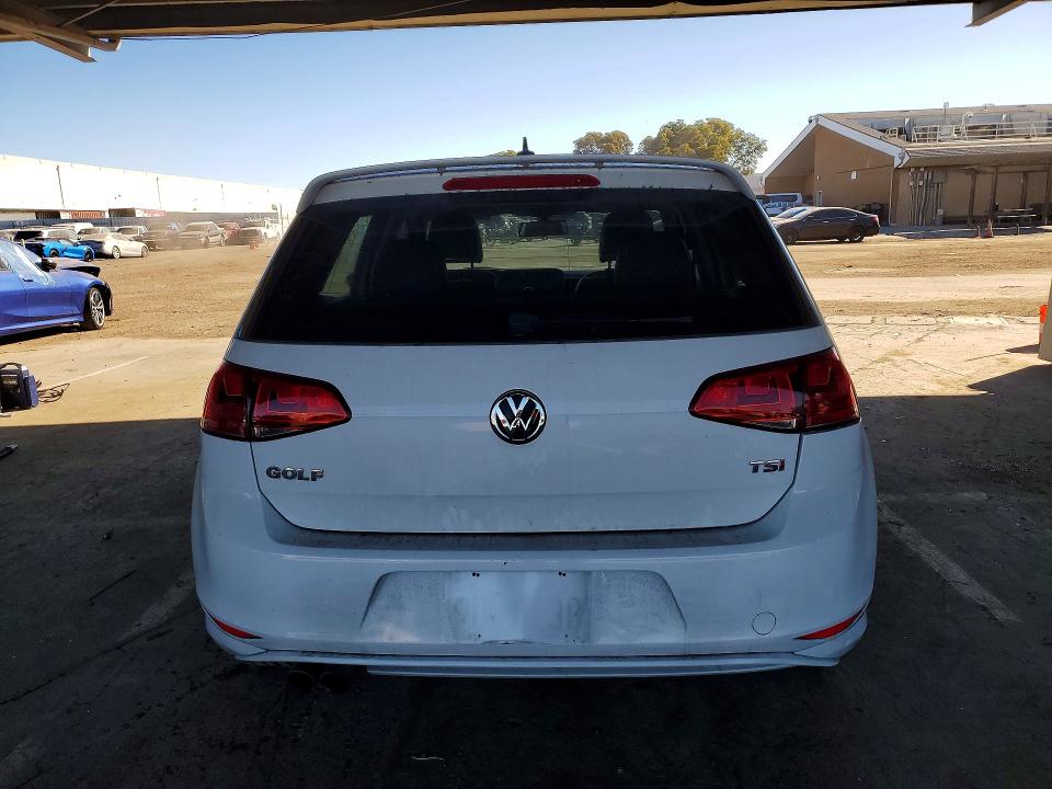 47269146 :رقم المزاد ، 3VW217AU0FM005492 vin ، 2015 Volkswagen Golf مزاد بيع