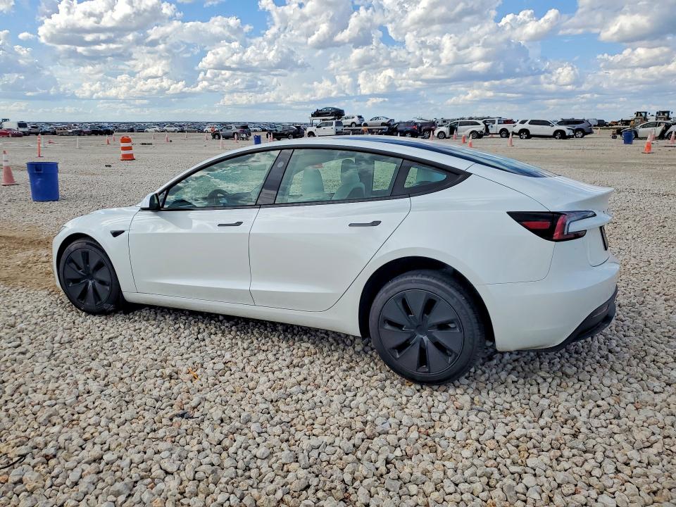45824766 :رقم المزاد ، 5YJ3E1EA3TF136389 vin ، 2026 Tesla Model 3 مزاد بيع