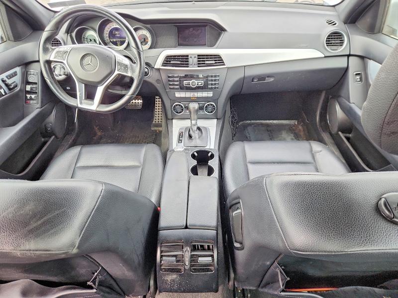 Продажа на аукционе авто 2013 Mercedes-benz C, vin: WDDGF8AB4DA884784, номер лота: 47821116