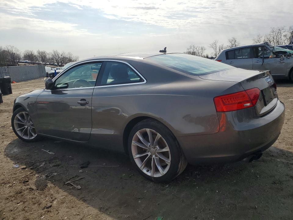 2014 Audi A5 მანქანა იყიდება აუქციონზე, vin: WAUCFAFR0EA009027, აუქციონის ნომერი: 45849556