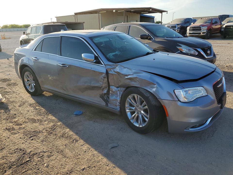 Продаж на аукціоні авто 2017 Chrysler 300c, vin: 2C3CCAEG7HH552154, номер лоту: 47401636