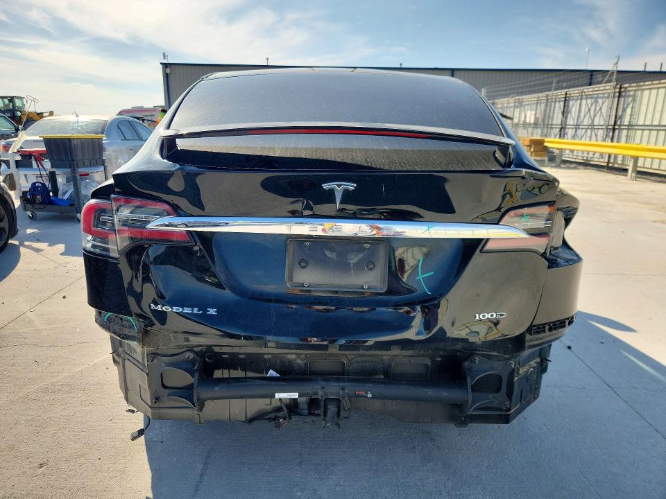 Продаж на аукціоні авто 2017 Tesla Model X, vin: 5YJXCBE2XHF055645, номер лоту: 41985536