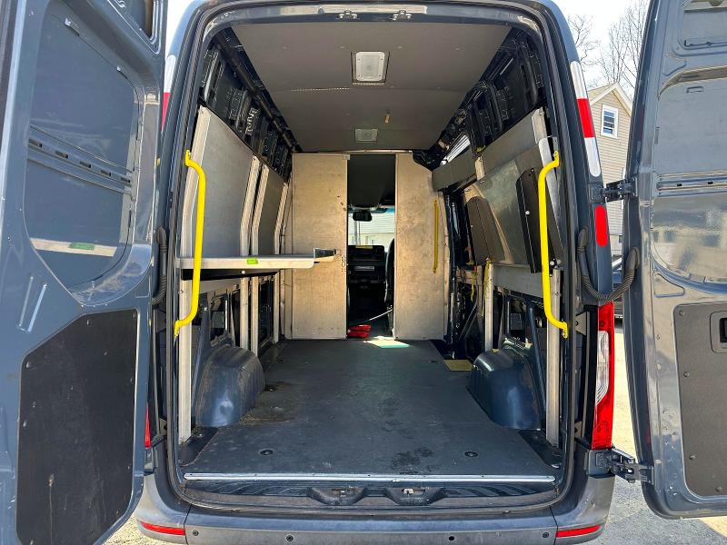 77342015 :رقم المزاد ، WD4PF0CD3KP099280 vin ، 2019 Mercedes Benz Sprinter مزاد بيع