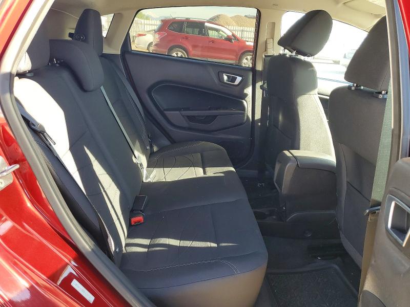 47034536 :رقم المزاد ، 3FADP4EE9FM225411 vin ، 2015 Ford Fiesta مزاد بيع