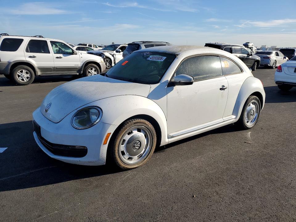2015 Volkswagen Beetle მანქანა იყიდება აუქციონზე, vin: 3VWF17AT8FM601006, აუქციონის ნომერი: 45555806