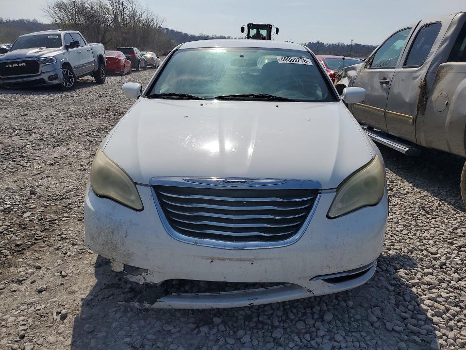 Продажа на аукционе авто 2013 Chrysler 200, vin: 1C3CCBAB6DN685599, номер лота: 48059276