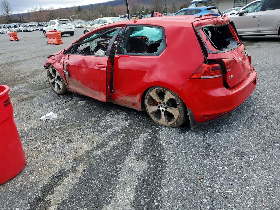 Продажа на аукционе авто 2015 Volkswagen Gti, vin: 3VWYT7AU3FM050950, номер лота: 46893426