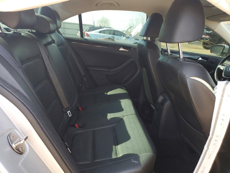 47761876 :رقم المزاد ، 3VWLA7AJ8FM244024 vin ، 2015 Volkswagen Jetta مزاد بيع