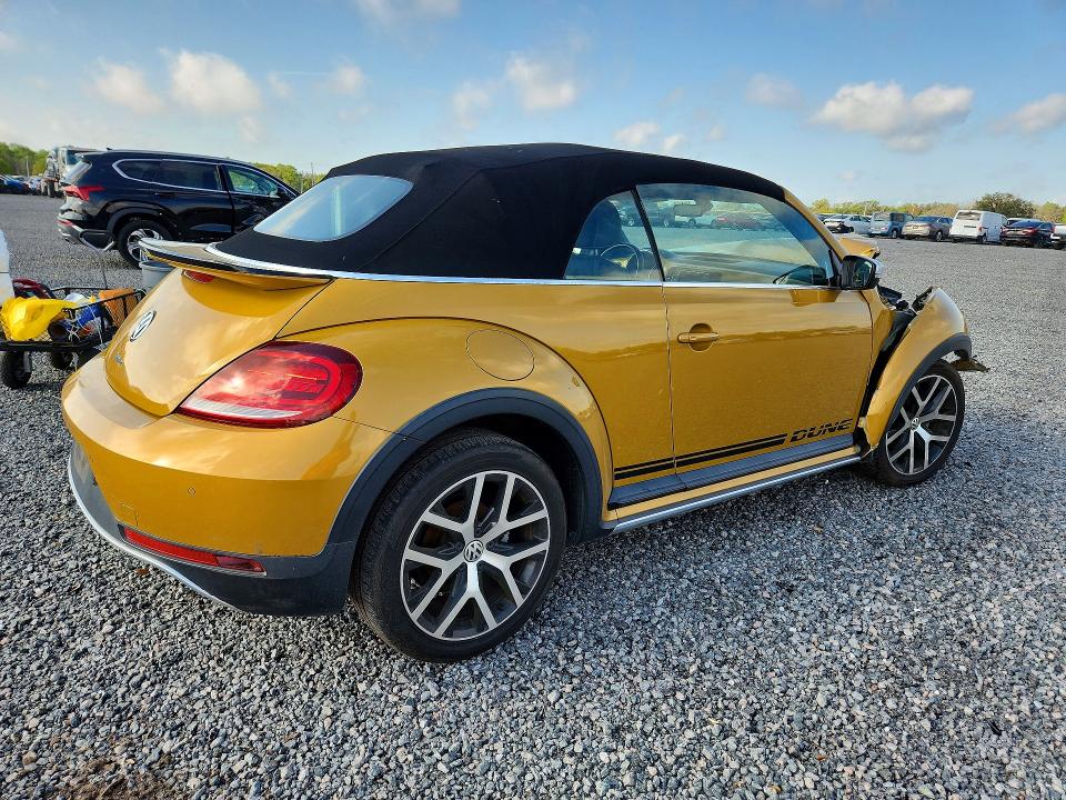 46233816 :رقم المزاد ، 3VWT17AT7HM808797 vin ، 2017 Volkswagen Beetle مزاد بيع