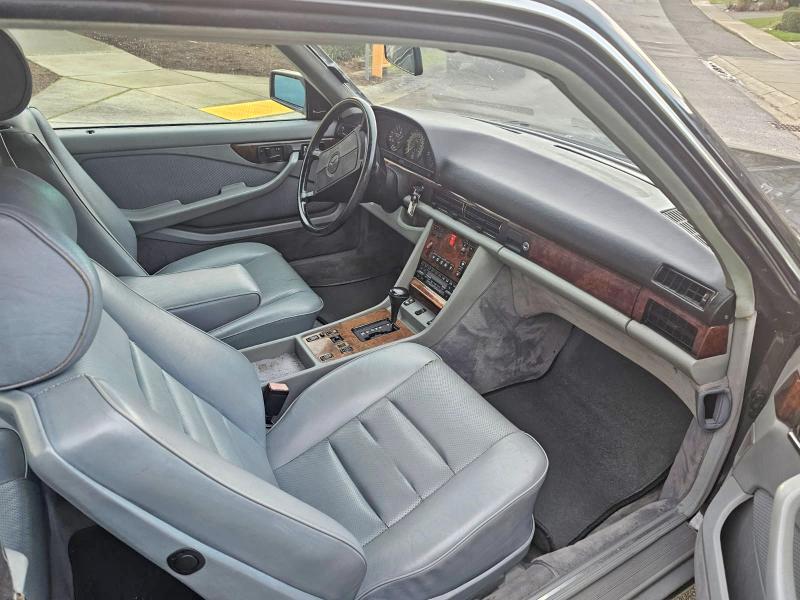 46744266 :رقم المزاد ، WDBCA45D9MA320337 vin ، 1987 Mercedes Benz 560 مزاد بيع